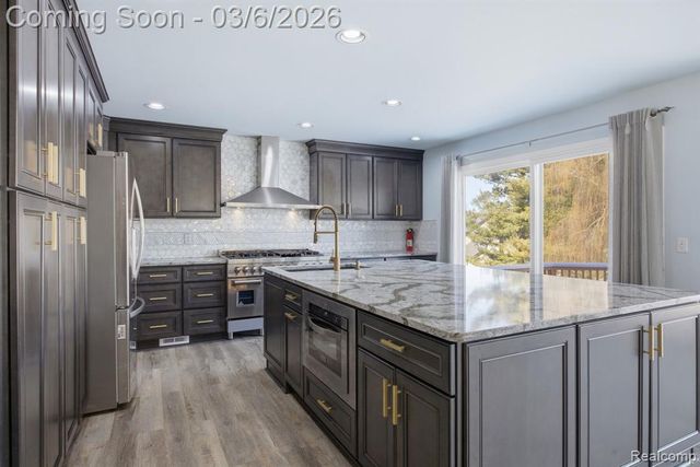 47830 Forest Court, Northville, MI 48168