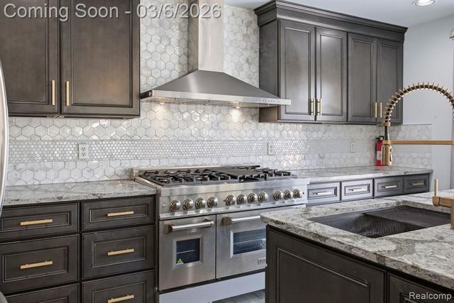 47830 Forest Court, Northville, MI 48168