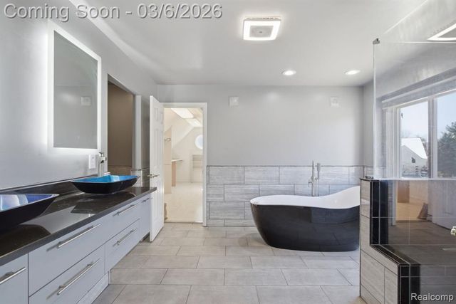 47830 Forest Court, Northville, MI 48168