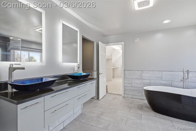 47830 Forest Court, Northville, MI 48168