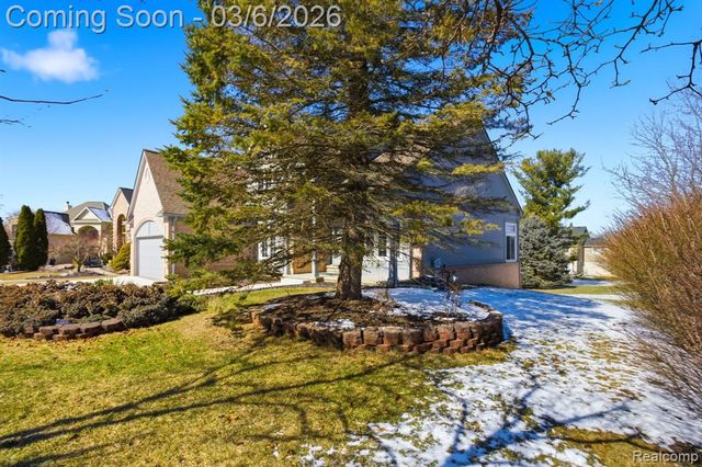 47830 Forest Court, Northville, MI 48168