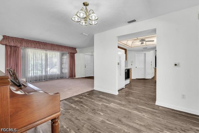 6070 Anchorline CT, North Fort Myers, FL 33917