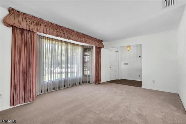 6070 Anchorline CT, North Fort Myers, FL 33917