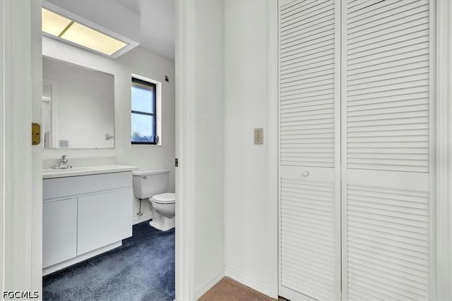 6070 Anchorline CT, North Fort Myers, FL 33917