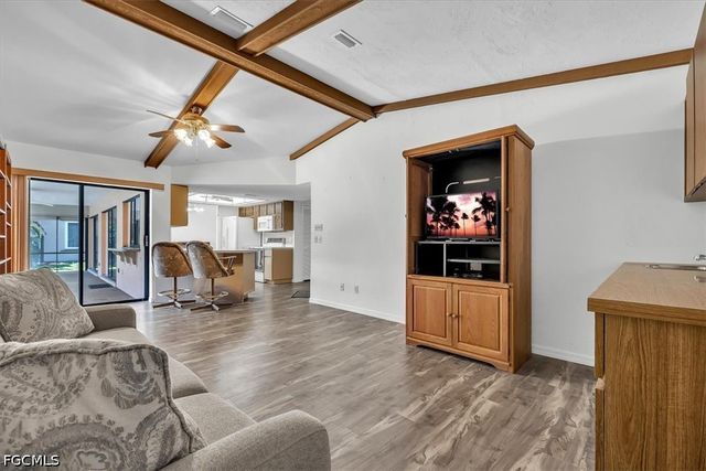 6070 Anchorline CT, North Fort Myers, FL 33917