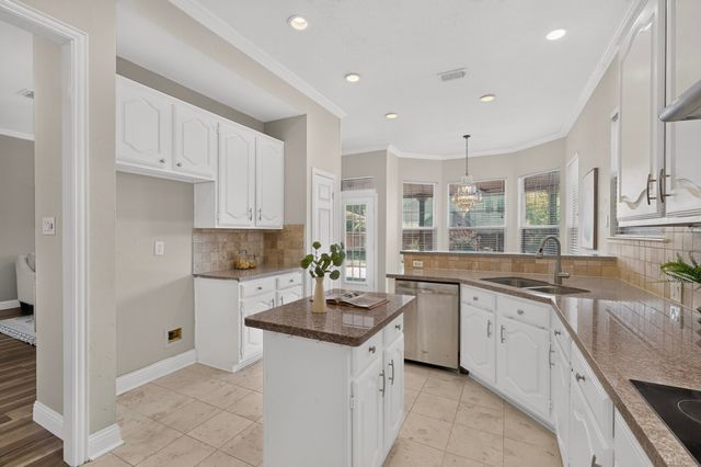 3606 Waynoka Drive, Carrollton, TX 75007