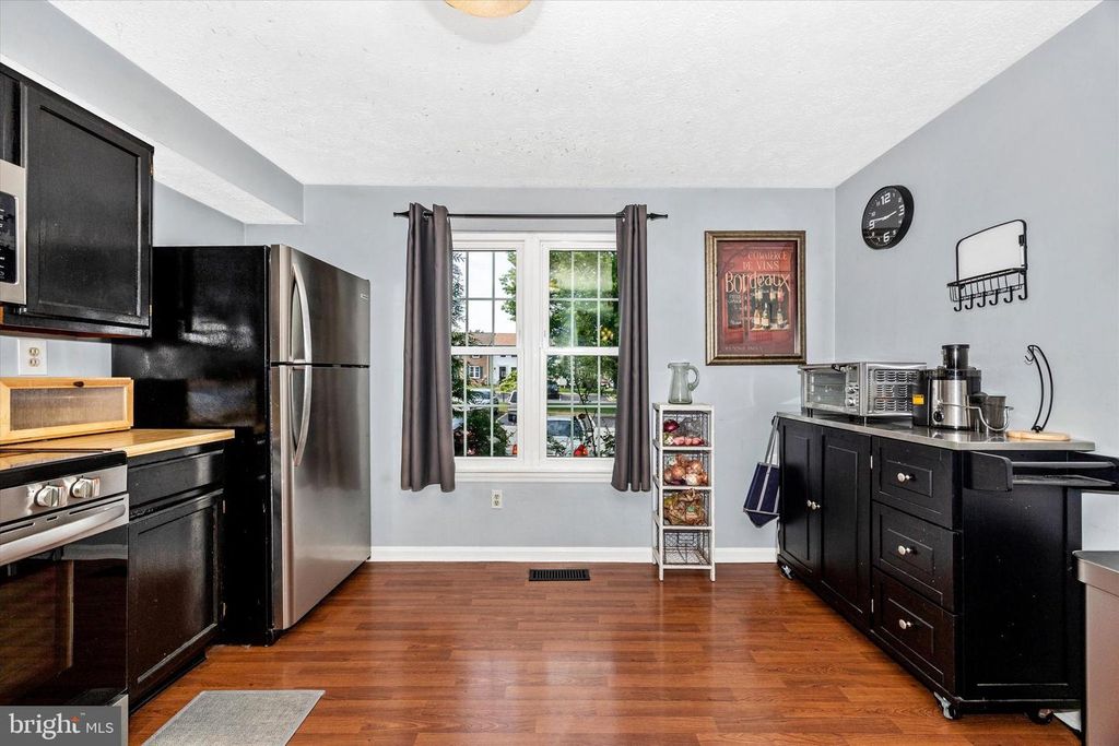 Image 12 of property listing at 1458 MOBLEY CT, Frederick, MD 21701