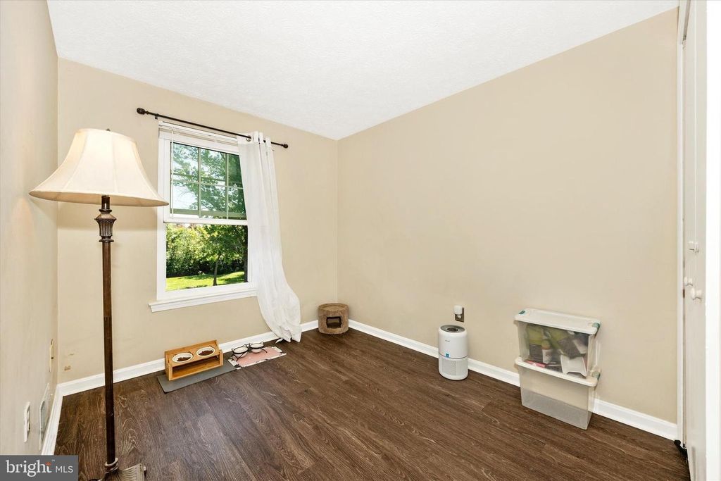 Image 17 of property listing at 1458 MOBLEY CT, Frederick, MD 21701