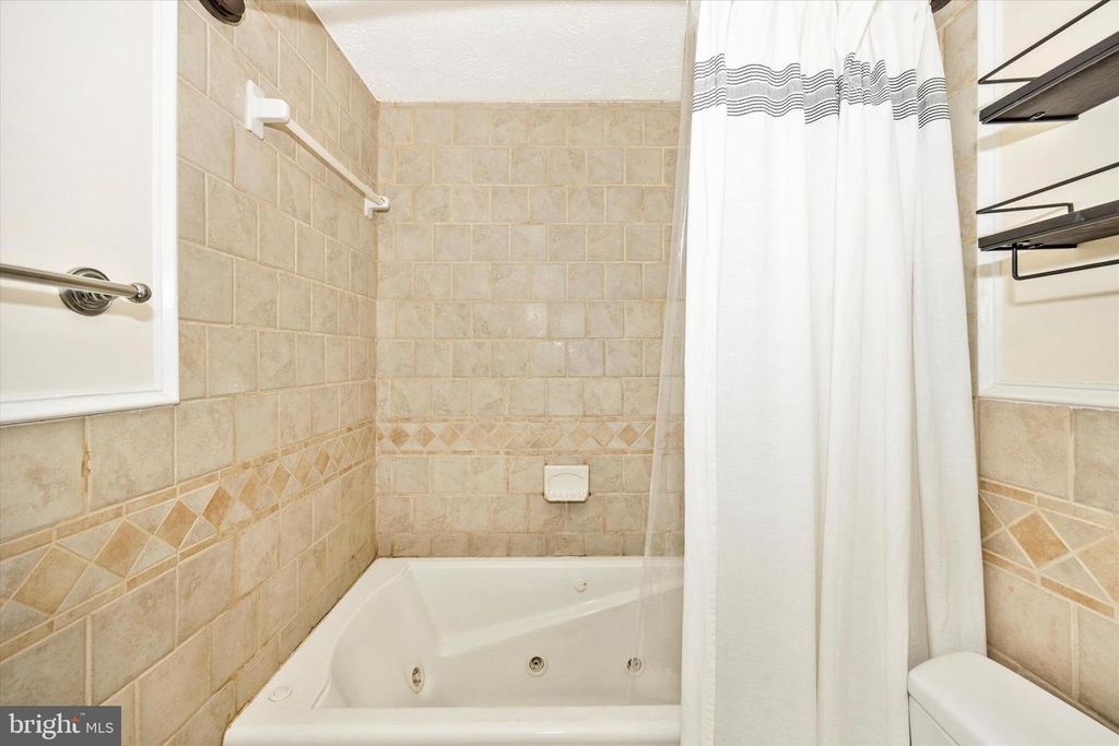 Image 19 of property listing at 1458 MOBLEY CT, Frederick, MD 21701