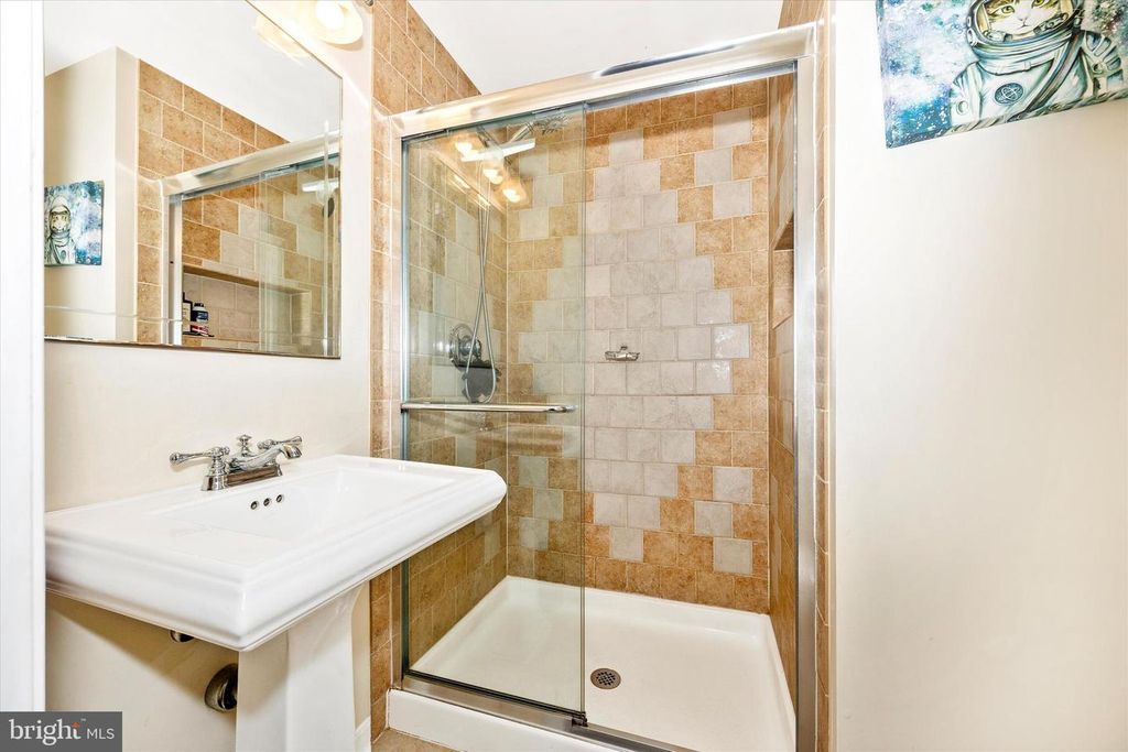 Image 24 of property listing at 1458 MOBLEY CT, Frederick, MD 21701