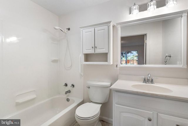 14812 LONDON TOWNE SQ, Centreville, VA 20120