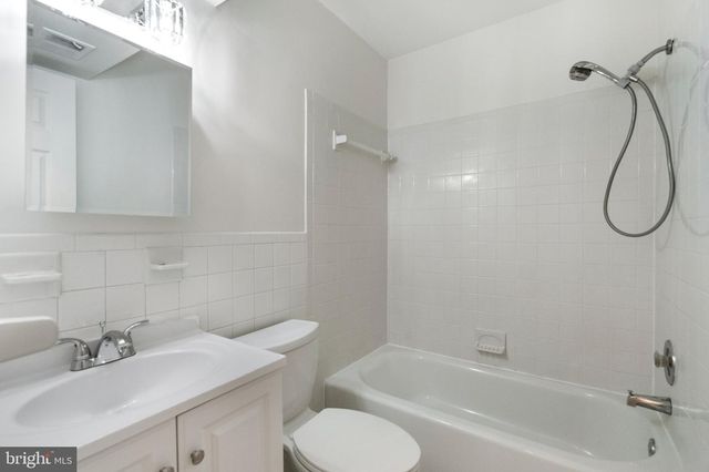 14812 LONDON TOWNE SQ, Centreville, VA 20120