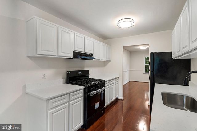 14812 LONDON TOWNE SQ, Centreville, VA 20120