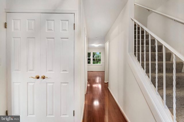 14812 LONDON TOWNE SQ, Centreville, VA 20120