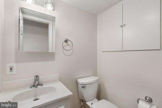 14812 LONDON TOWNE SQ, Centreville, VA 20120