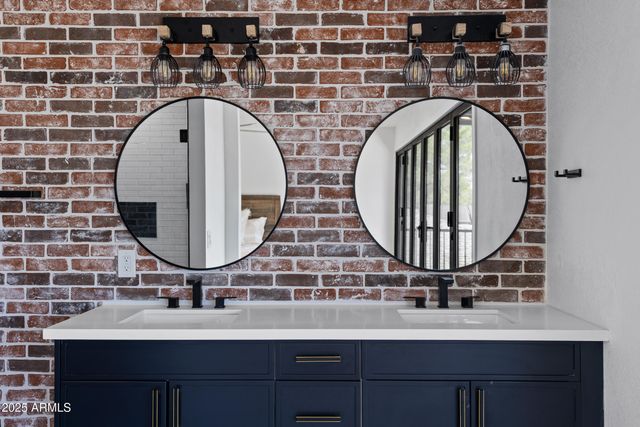 11442 N BANCROFT Drive, Phoenix, AZ 85028