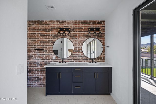 11442 N BANCROFT Drive, Phoenix, AZ 85028