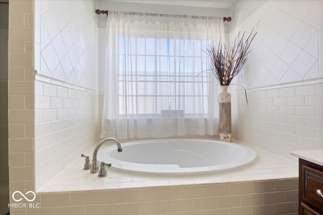 1351 Turner Trace Place N, Avon, IN 46123