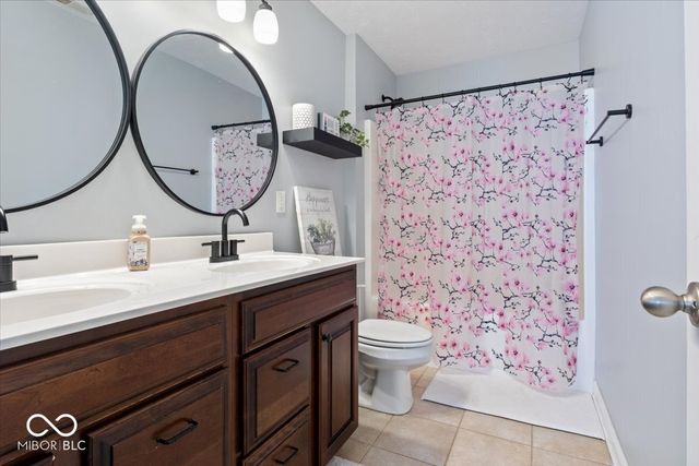 1351 Turner Trace Place N, Avon, IN 46123