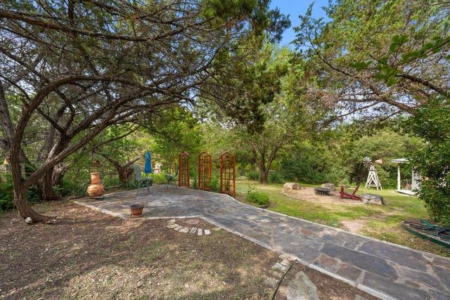 131 Belle DR, Wimberley, TX 78676