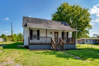 706 N Chamberlain Ave, Rockwood, TN 37854