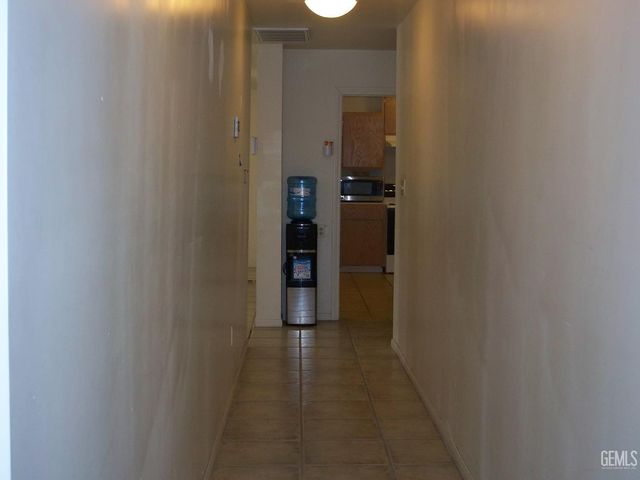 300 Mount Vernon Avenue, Bakersfield, CA 93307