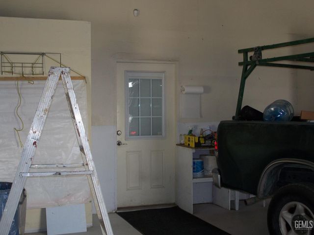 300 Mount Vernon Avenue, Bakersfield, CA 93307