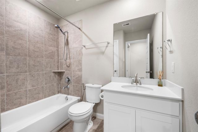 1992 Shim Ball Way, Pearland, TX 77089