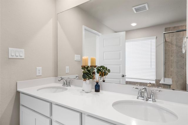 1992 Shim Ball Way, Pearland, TX 77089