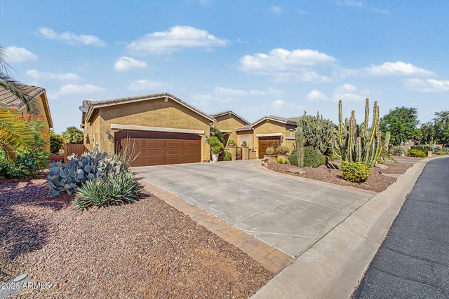 20489 N WISHING WELL Lane, Maricopa, AZ 85138