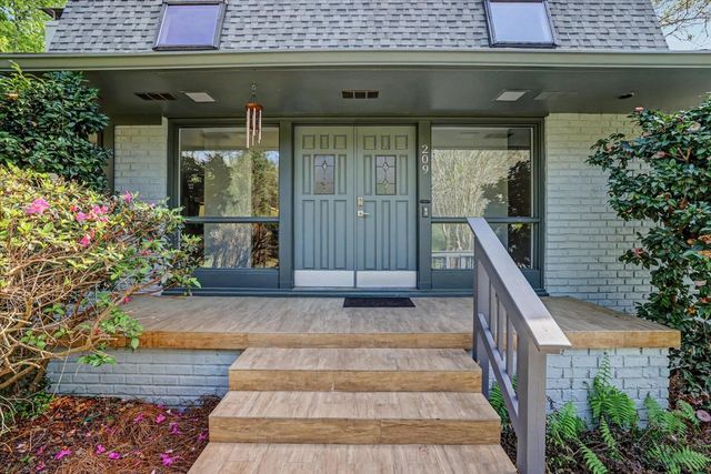 209 Ridgeland Road, Tallahassee, FL 32312