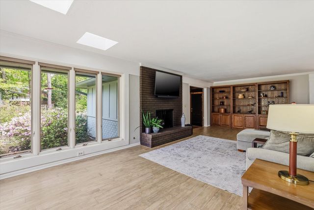 209 Ridgeland Road, Tallahassee, FL 32312