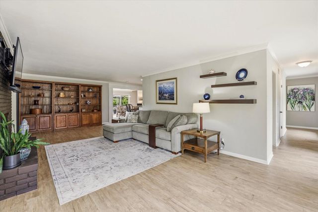 209 Ridgeland Road, Tallahassee, FL 32312