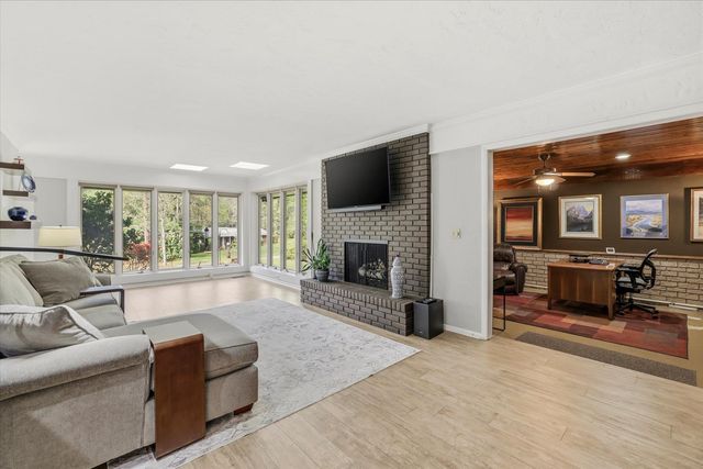 209 Ridgeland Road, Tallahassee, FL 32312