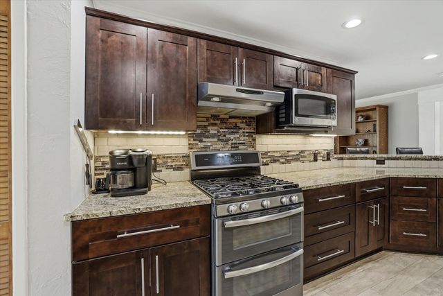 209 Ridgeland Road, Tallahassee, FL 32312