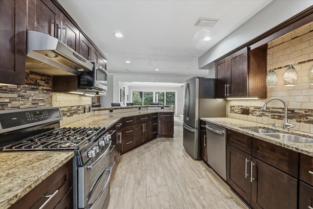 209 Ridgeland Road, Tallahassee, FL 32312