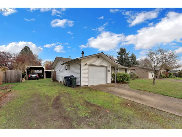 1113 CANDLELIGHT Dr, Eugene, OR 97402