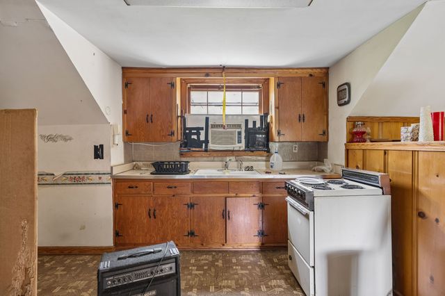 1112 Neelys Bend Rd, Madison, TN 37115