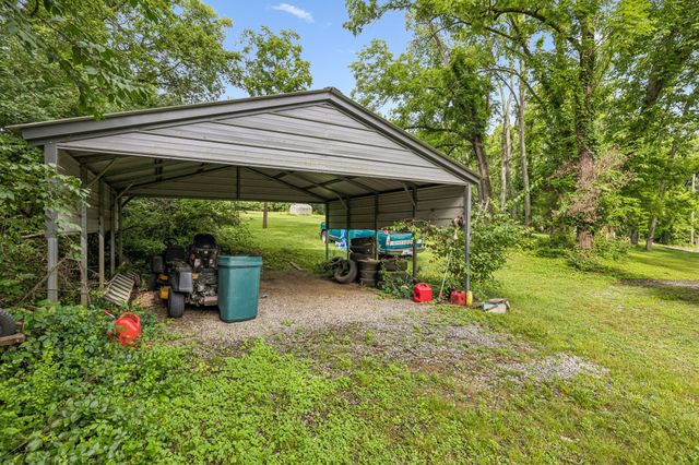 1112 Neelys Bend Rd, Madison, TN 37115