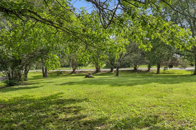 1112 Neelys Bend Rd, Madison, TN 37115