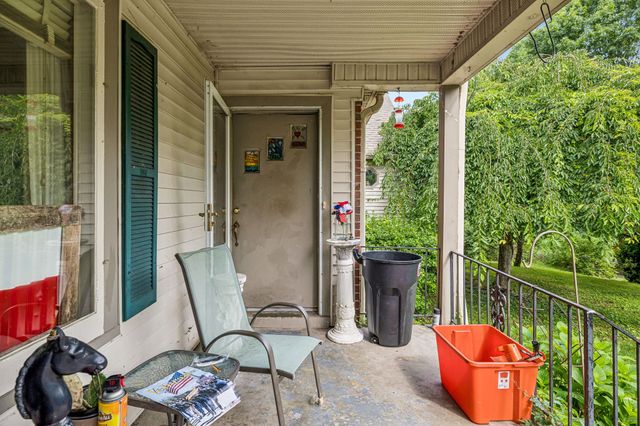 1112 Neelys Bend Rd, Madison, TN 37115