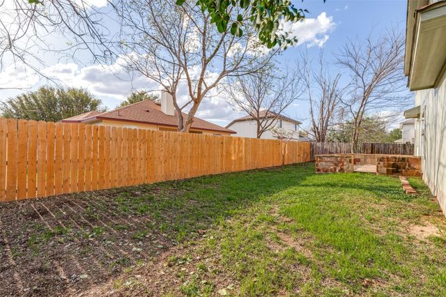 109 Orange Tree LN, Georgetown, TX 78626