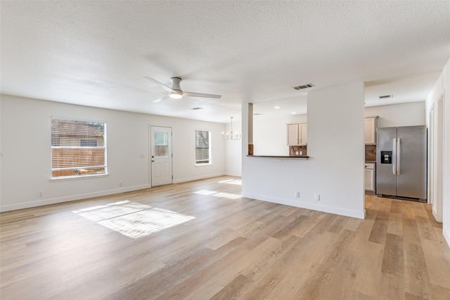 109 Orange Tree LN, Georgetown, TX 78626