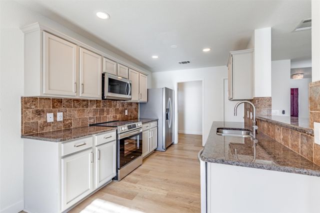 109 Orange Tree LN, Georgetown, TX 78626