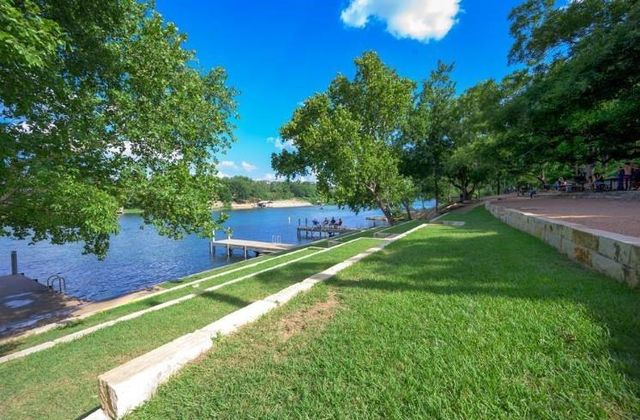 1906 W Moeta DR, Austin, TX 78734