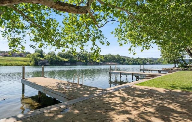 1906 W Moeta DR, Austin, TX 78734