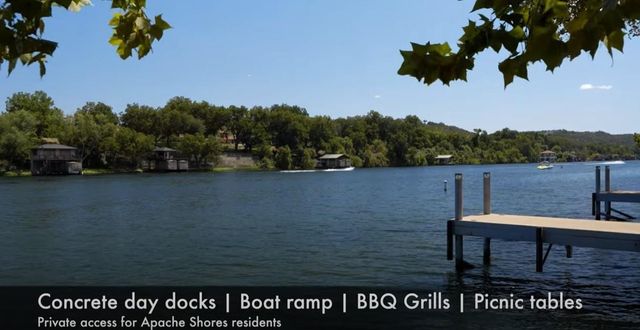 1906 W Moeta DR, Austin, TX 78734