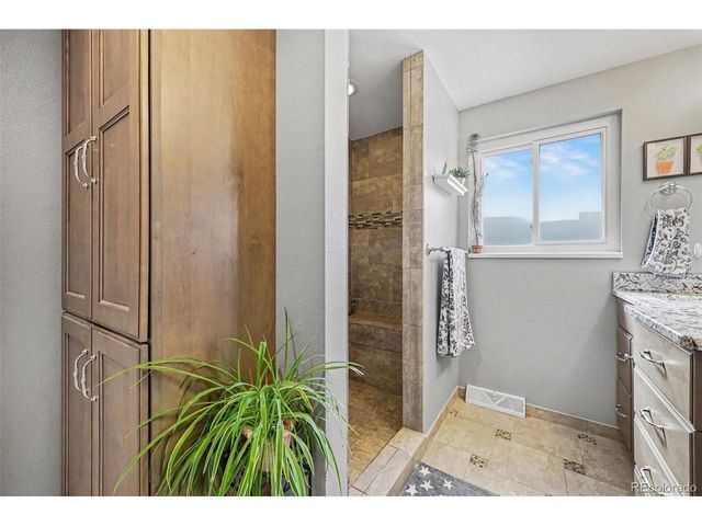 7184 W Walden Dr, Littleton, CO 80128