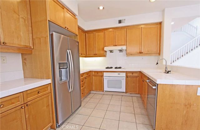 8 SANTA VICTORIA AISLE, Irvine, CA 92606