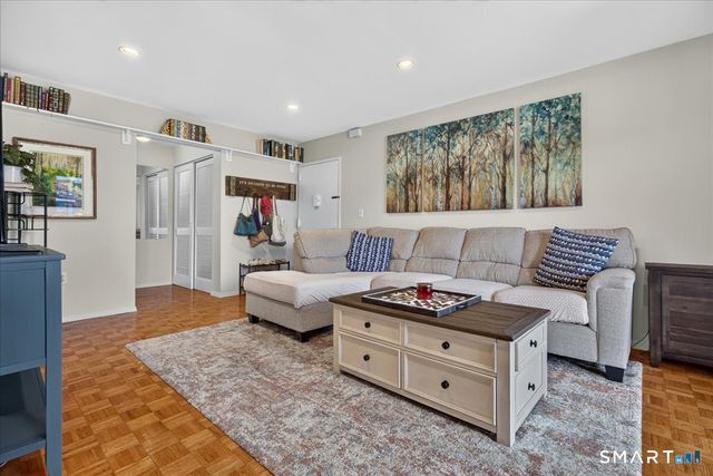 49 East Broadway B, Milford, CT 06460